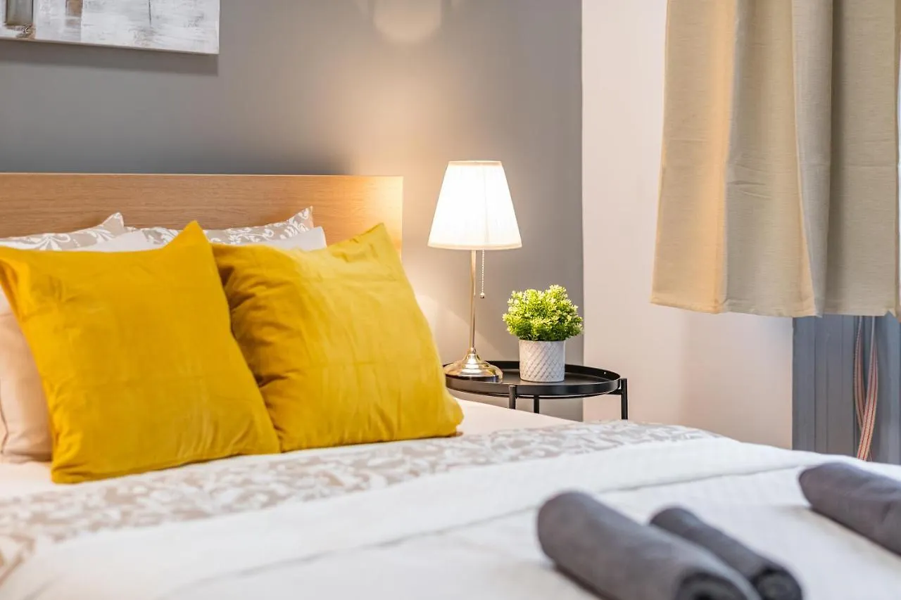 Deluxe Kazincy Apartment In The Heart Of Βουδαπέστη