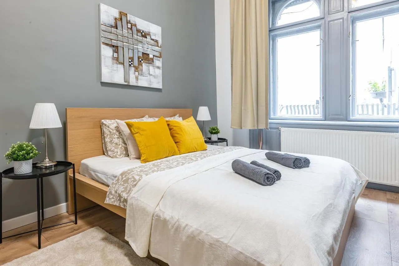 Deluxe Kazincy Apartment In The Heart Of Budapešť 0*,  Maďarsko